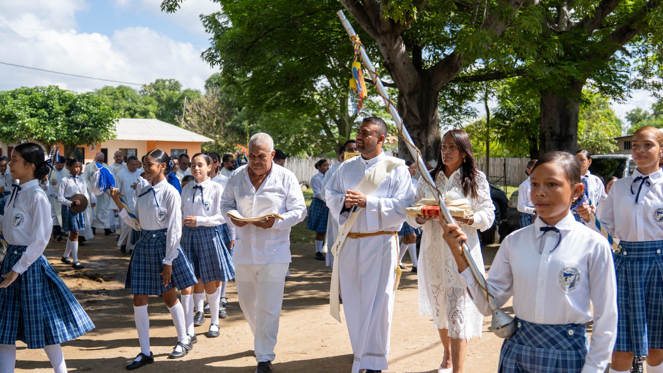 Santa Bárbara de Pinto vive un día histórico: se ordena su primer sacerdote  - Consolata América
